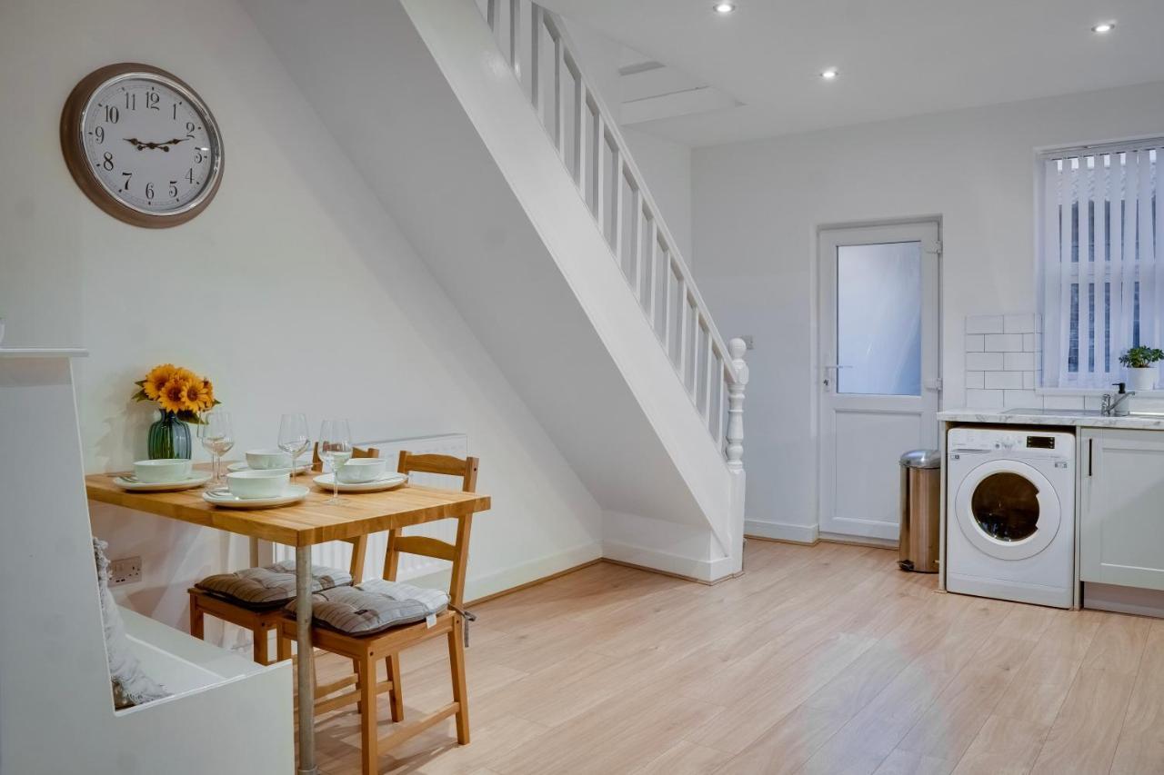 Birkenhead - 2 Bedroom House Luaran gambar