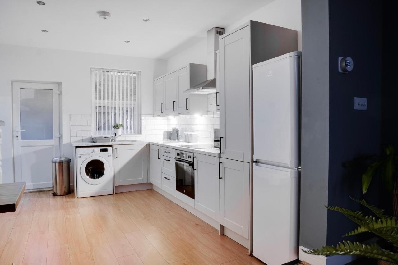 Birkenhead - 2 Bedroom House Luaran gambar